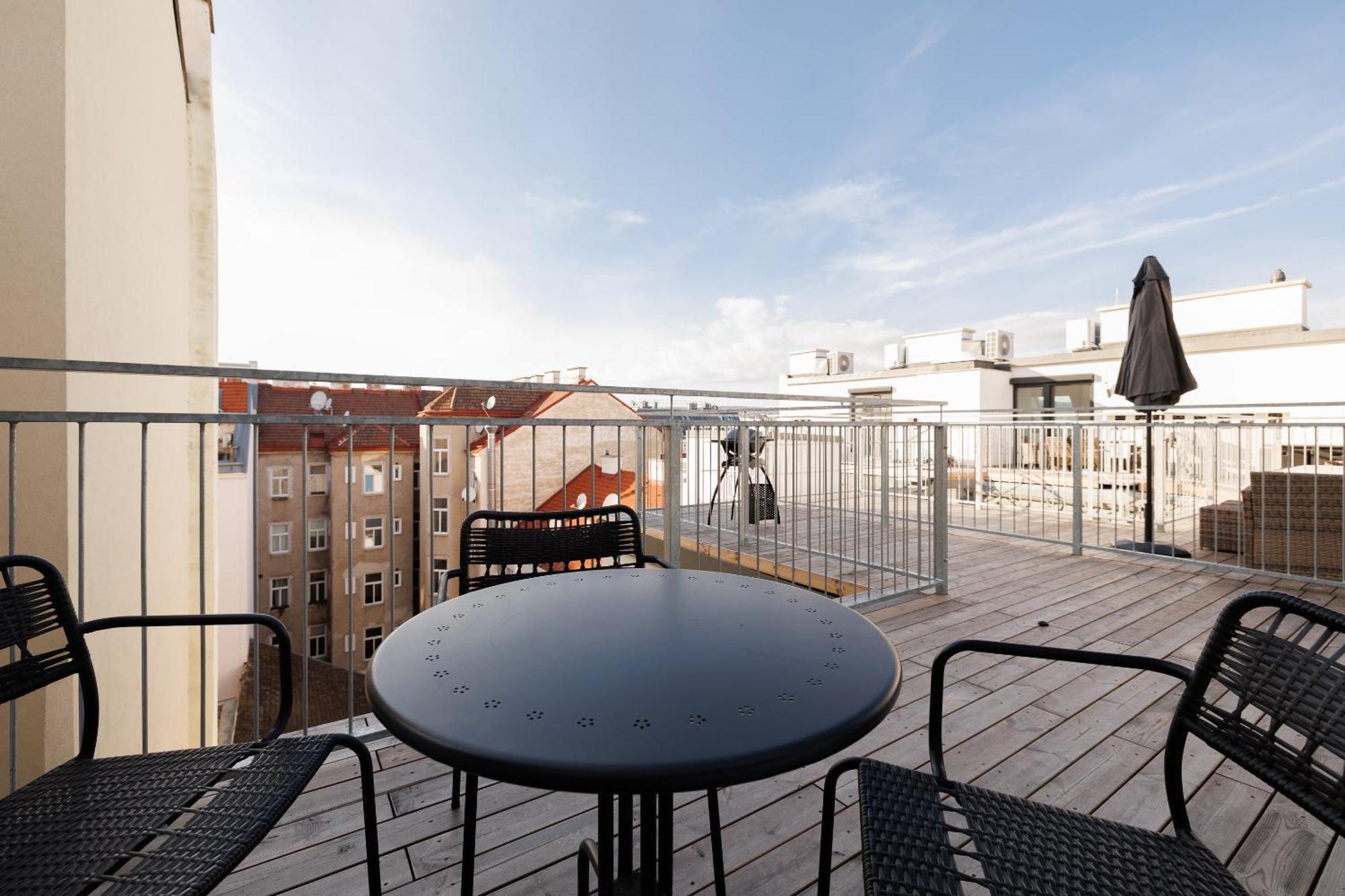 Symphony Apartments 42 - Modern Loft With Terrace And Grill In Central Location Відень Екстер'єр фото