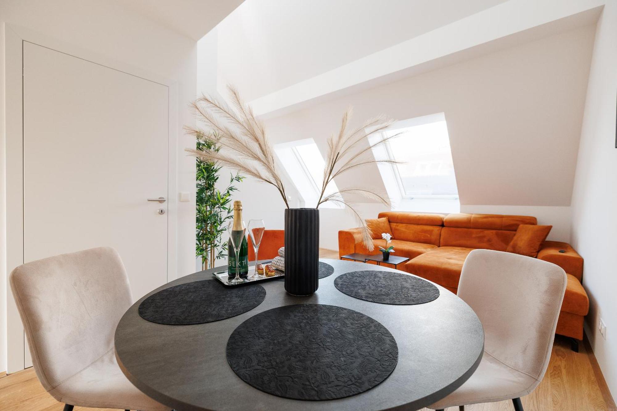 Symphony Apartments 42 - Modern Loft With Terrace And Grill In Central Location Відень Екстер'єр фото